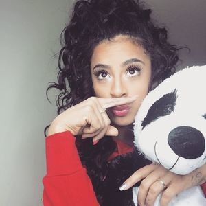 Meet your Posher, Chaunte